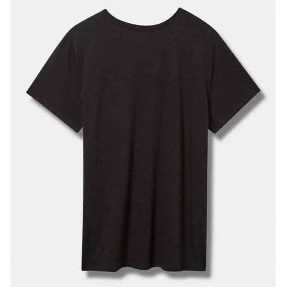 TORRID NWT Hello Kitty Classic Fit Cotton Crew Tee - Picture 3 of 5